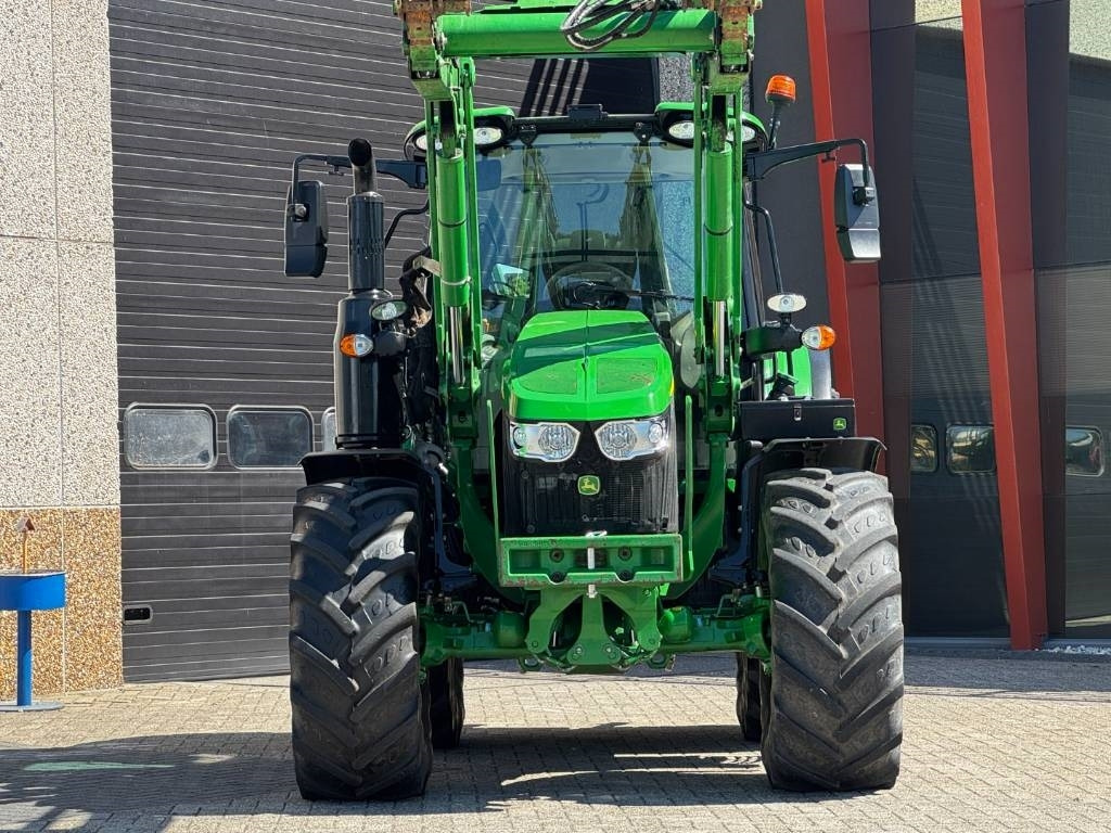 John Deere 6110M, 2021, Auto Power, 623R frontloader!! - Трактор: снимка 3 John Deere 6110M, 2021, Auto Power, 623R frontloader!! - Трактор: снимка 3
