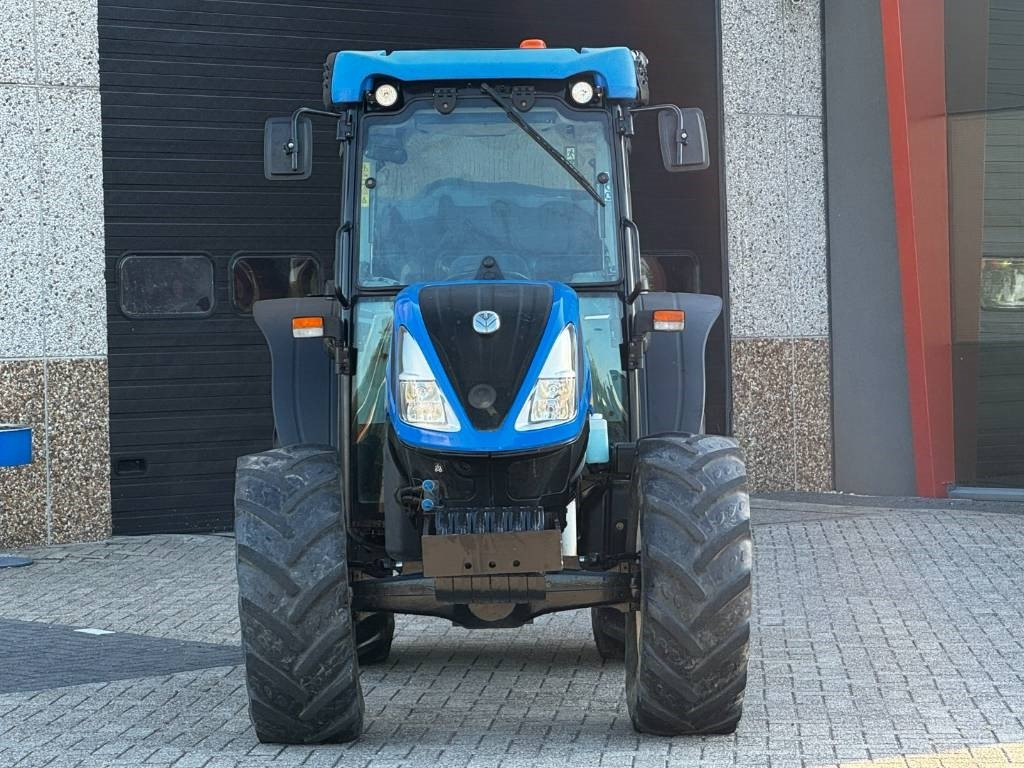 New Holland T4.100 DC, Low Profile, 2019, 3013 hours!!  - Трактор: снимка 4 New Holland T4.100 DC, Low Profile, 2019, 3013 hours!!  - Трактор: снимка 4