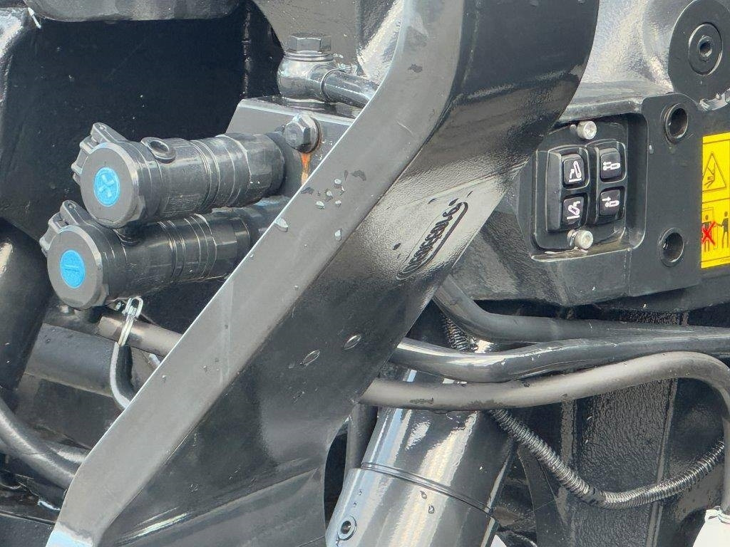 New Holland T6.180 Dynamic Command, frontlinkage, Stage V, GPS - Трактор: снимка 5 New Holland T6.180 Dynamic Command, frontlinkage, Stage V, GPS - Трактор: снимка 5