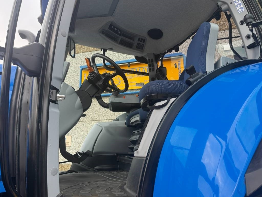 Лизинг на New Holland T7.225AC, frontlinkage, airbrakes, 50k, 2023!!  New Holland T7.225AC, frontlinkage, airbrakes, 50k, 2023!!: снимка 17