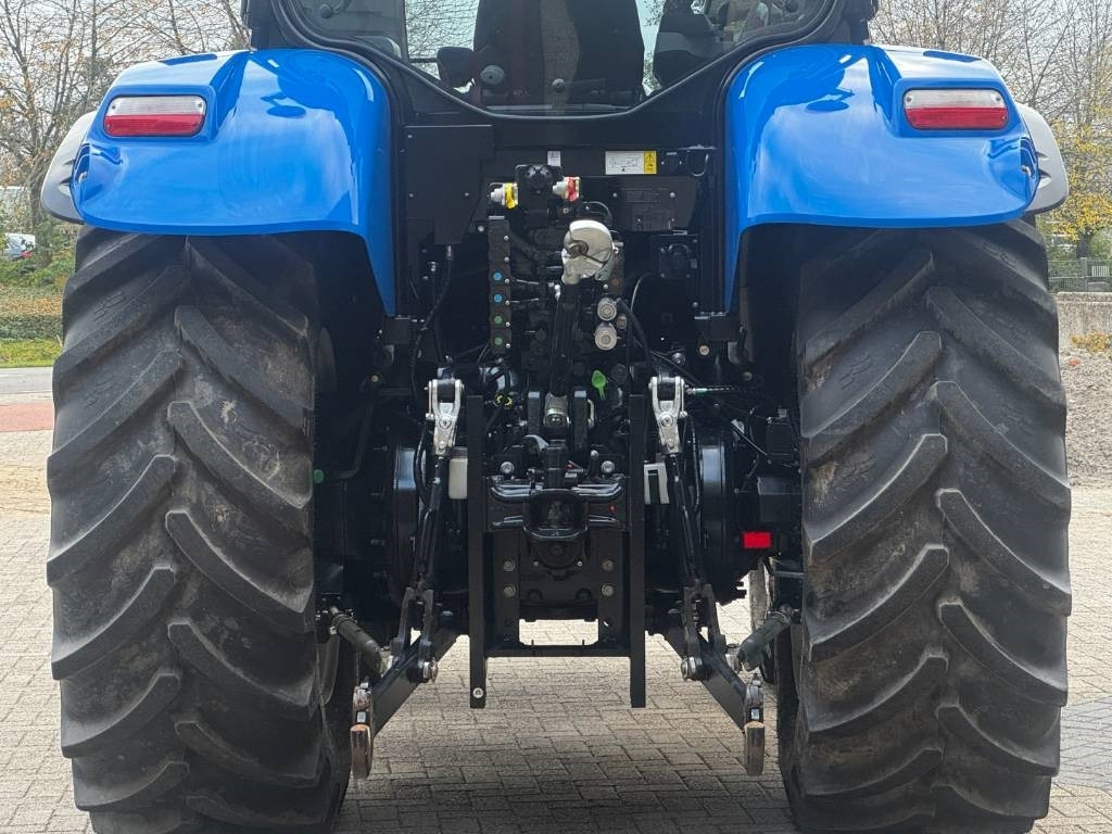 Лизинг на New Holland T7.225AC, frontlinkage, airbrakes, 50k, 2023!!  New Holland T7.225AC, frontlinkage, airbrakes, 50k, 2023!!: снимка 11