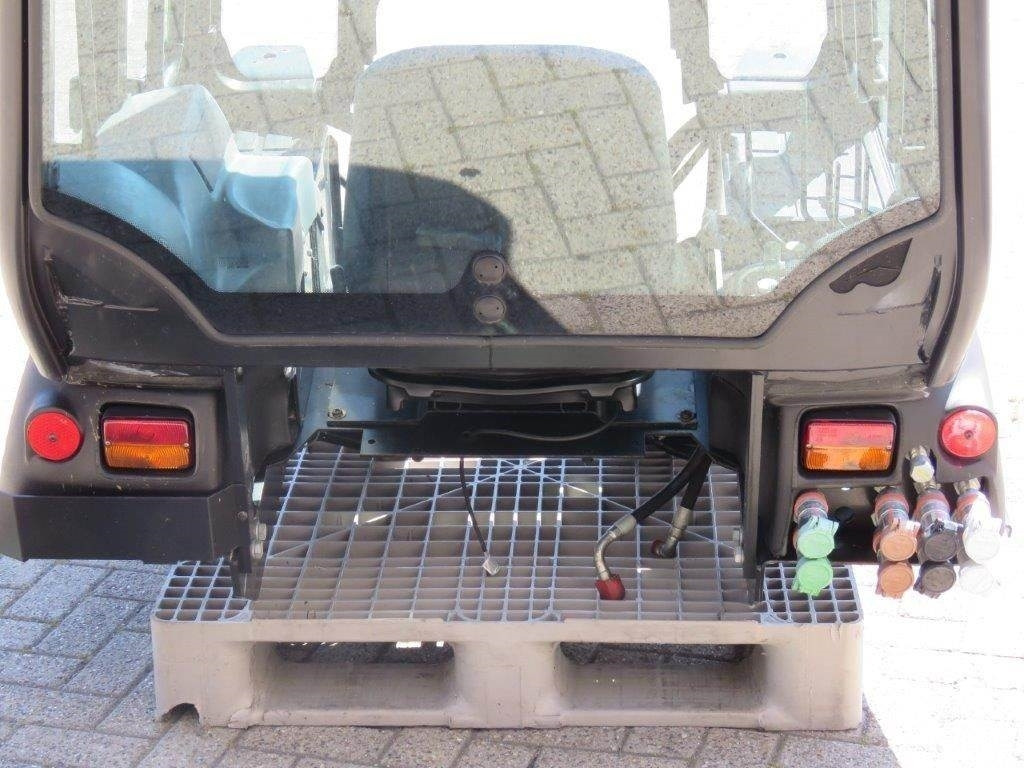 Нови Кабина за Строителна техника New Holland TK: снимка 6