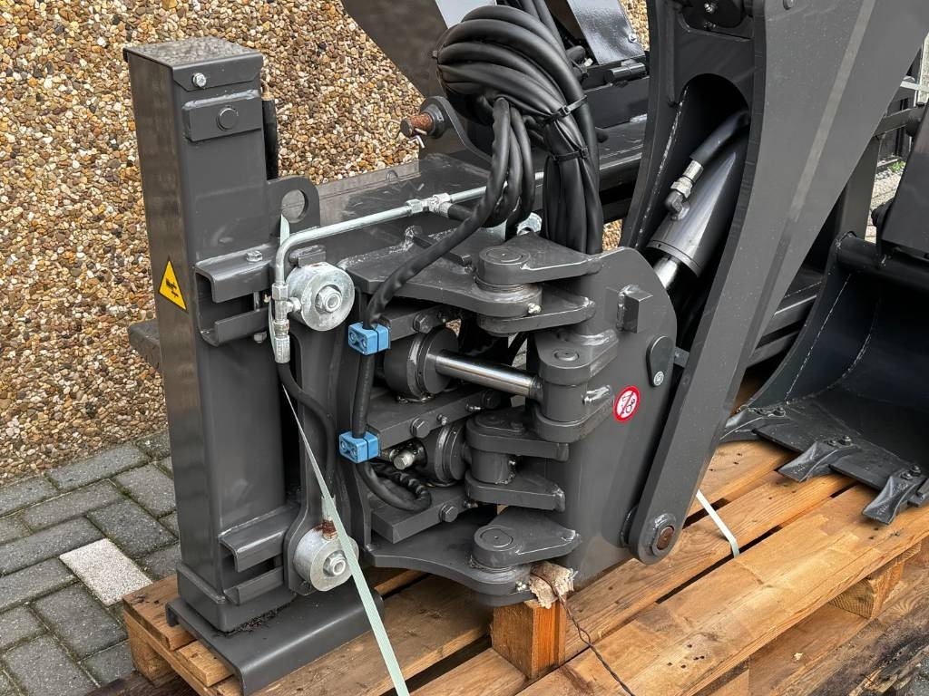 Skidsteer Skid steer loader – excavator arm – broo  - Багер: снимка 4 Skidsteer Skid steer loader – excavator arm – broo  - Багер: снимка 4