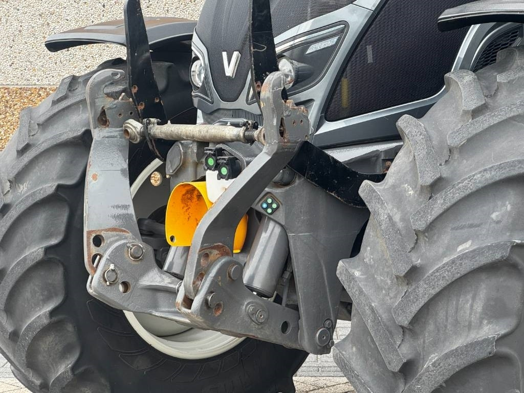 Valtra N174D, Frontlinkage + PTO, Frontloader, 3846 hours  - Трактор: снимка 4 Valtra N174D, Frontlinkage + PTO, Frontloader, 3846 hours  - Трактор: снимка 4