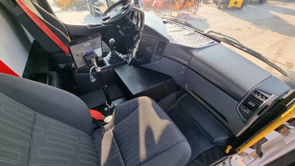 MERCEDES-BENZ AROCS 3243 8x4 | Euro 6 | Piaskarko Solarka Econ 12m³ - Снегорин: снимка 2 MERCEDES-BENZ AROCS 3243 8x4 | Euro 6 | Piaskarko Solarka Econ 12m³ - Снегорин: снимка 2