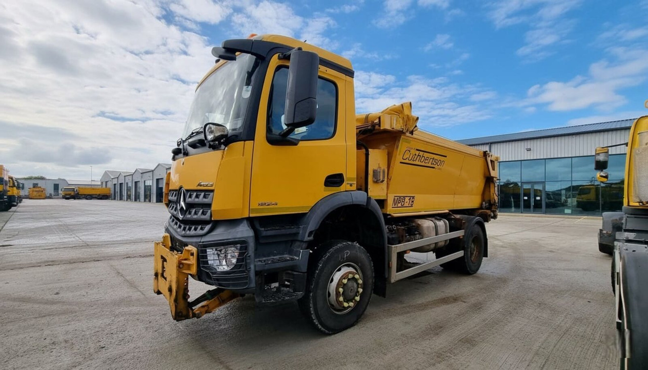 MERCEDES-BENZ Arocs 1824 / Cuthbertson MPB-18 - Самосвал камион: снимка 1 MERCEDES-BENZ Arocs 1824 / Cuthbertson MPB-18 - Самосвал камион: снимка 1