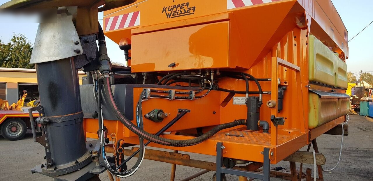 Schmidt KUPPER WEISSER 7m3 - Машина за разпръскване на сол/ Пясък за Комунална/ Специална техника: снимка 3 Schmidt KUPPER WEISSER 7m3 - Машина за разпръскване на сол/ Пясък за Комунална/ Специална техника: снимка 3