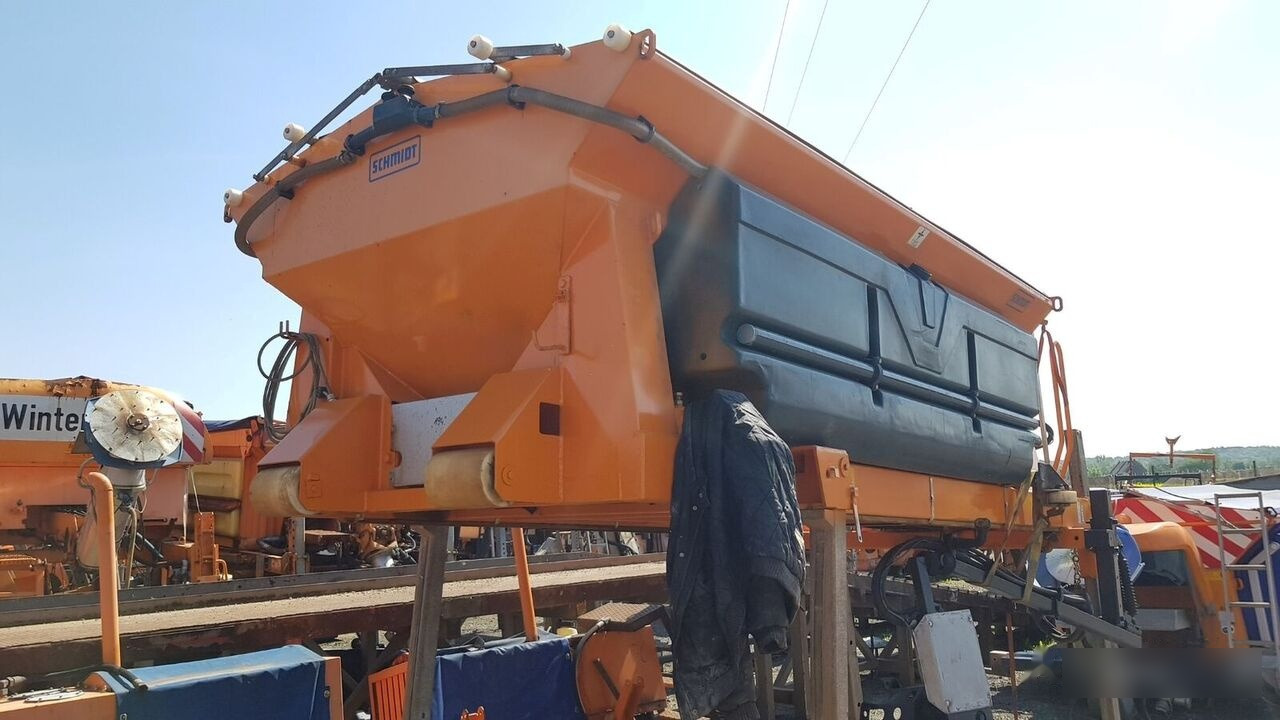 Машина за разпръскване на сол/ Пясък за Комунална/ Специална техника Schmidt Solarko piaskarka SCHMIDT STRATOS 5m3 20: снимка 10