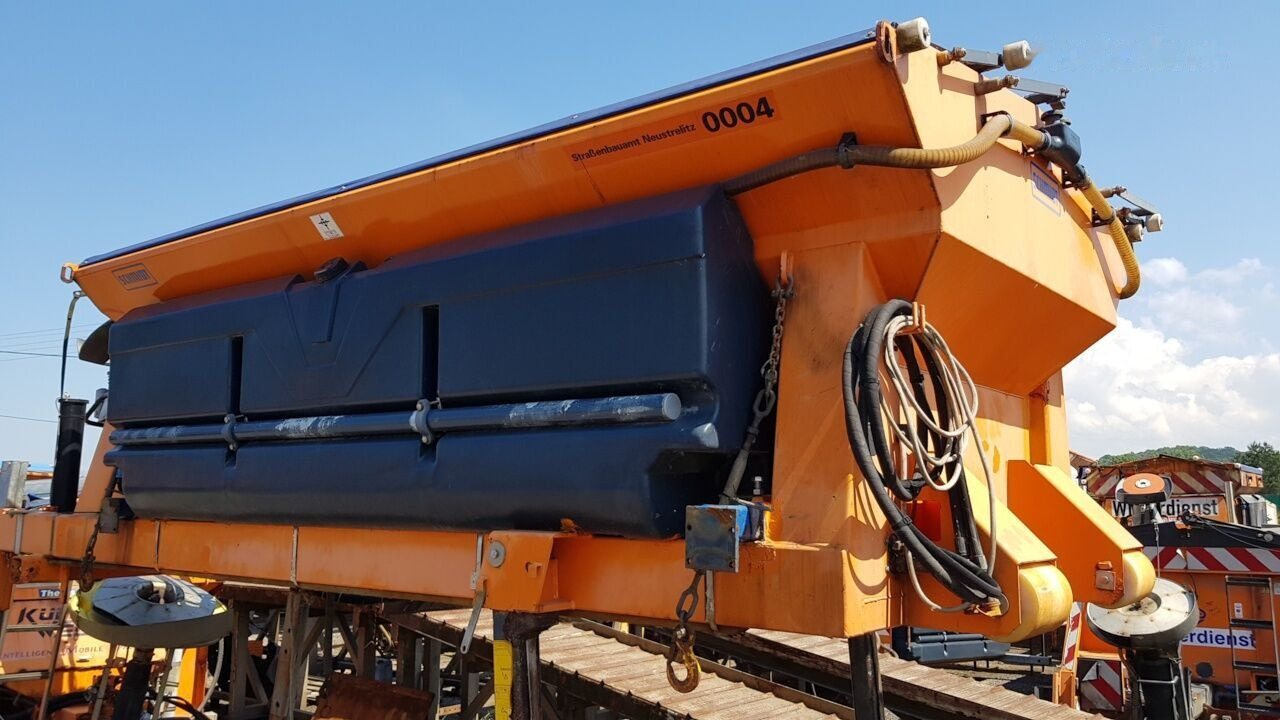 Машина за разпръскване на сол/ Пясък за Комунална/ Специална техника Schmidt Solarko piaskarka SCHMIDT STRATOS 5m3 20: снимка 7