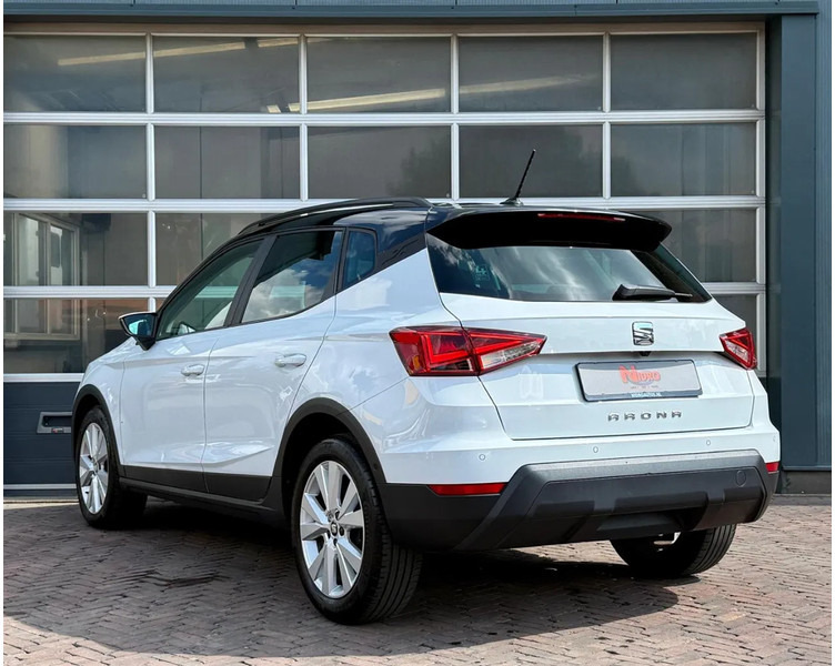 SEAT Arona 1.0 TSI Style Business Intense Carplay Dealeronderhouden Cruise Clima Navi Camera - Джип: снимка 4 SEAT Arona 1.0 TSI Style Business Intense Carplay Dealeronderhouden Cruise Clima Navi Camera - Джип: снимка 4