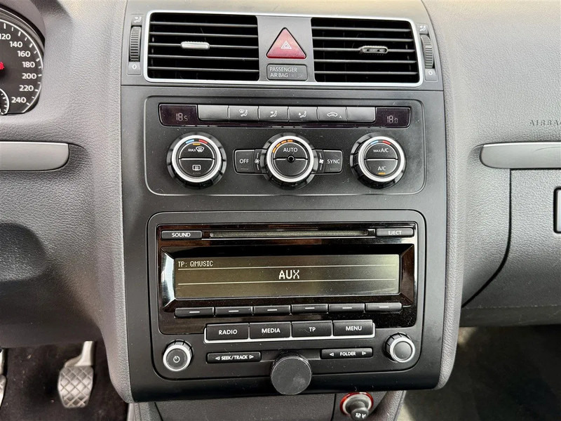 Лек автомобил Volkswagen Touran 1.2 TSI 105pk 7 Pers LMV export: снимка 13