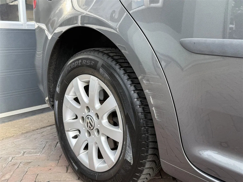 Лек автомобил Volkswagen Touran 1.2 TSI 105pk 7 Pers LMV export: снимка 18