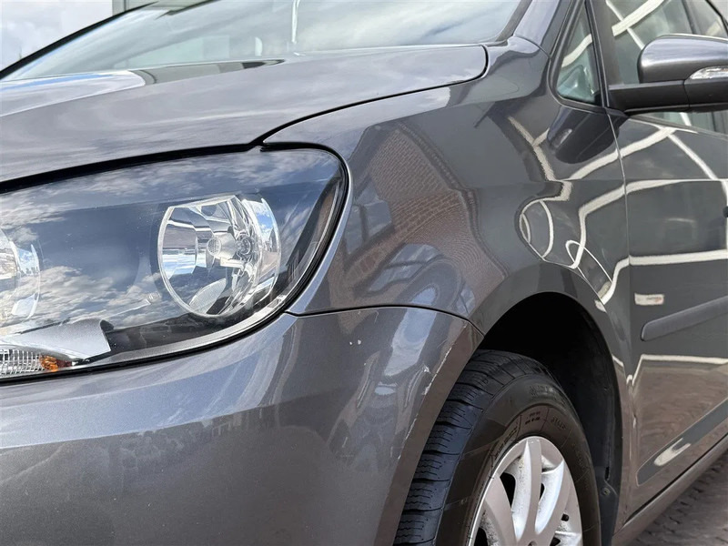 Лек автомобил Volkswagen Touran 1.2 TSI 105pk 7 Pers LMV export: снимка 16
