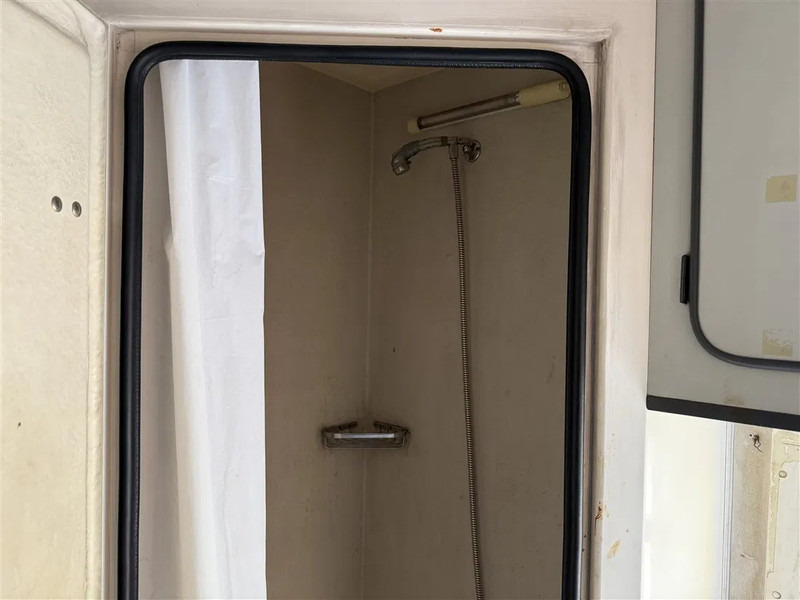 Лизинг на Volvo FL 12.240 Airco 2x bed Douche Heater Volvo FL 12.240 Airco 2x bed Douche Heater: снимка 14