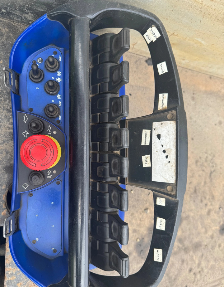 MERCEDES-BENZ ACTROS 2648 HDS 44TON /M 28 METRÓW R/C - Камион с кран: снимка 2 MERCEDES-BENZ ACTROS 2648 HDS 44TON /M 28 METRÓW R/C - Камион с кран: снимка 2