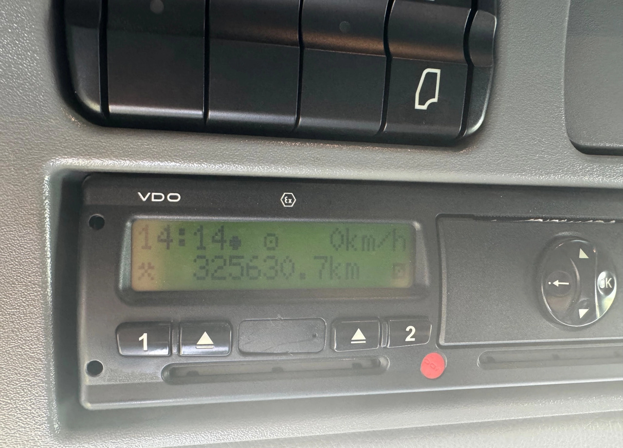 MERCEDES-BENZ ACTROS 2648 HDS 44TON /M 28 METRÓW R/C - Камион с кран: снимка 4 MERCEDES-BENZ ACTROS 2648 HDS 44TON /M 28 METRÓW R/C - Камион с кран: снимка 4