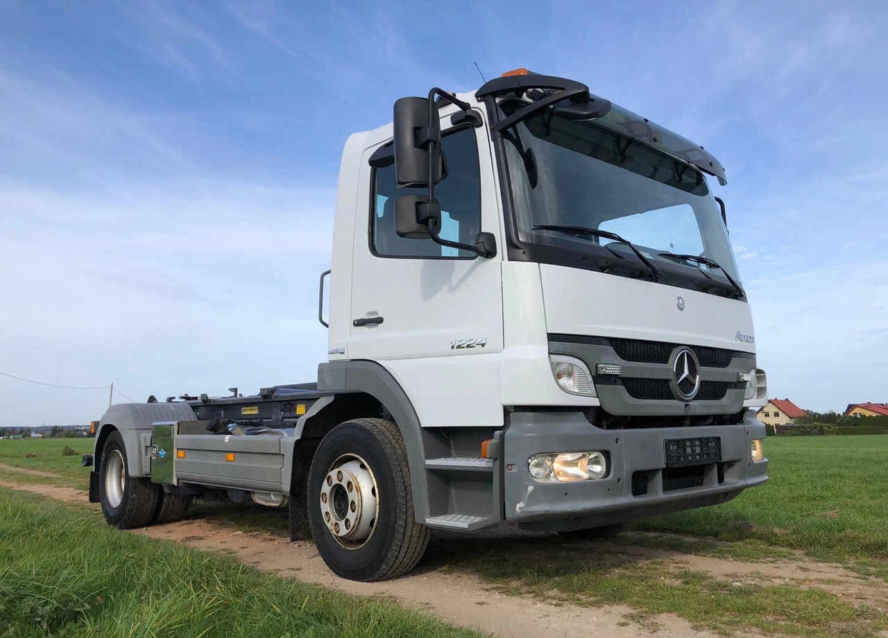 MERCEDES-BENZ ATEGO 1224 Motor 6374 cm3!! Aktualne UDT!! - Мултилифт с кука камион: снимка 2 MERCEDES-BENZ ATEGO 1224 Motor 6374 cm3!! Aktualne UDT!! - Мултилифт с кука камион: снимка 2