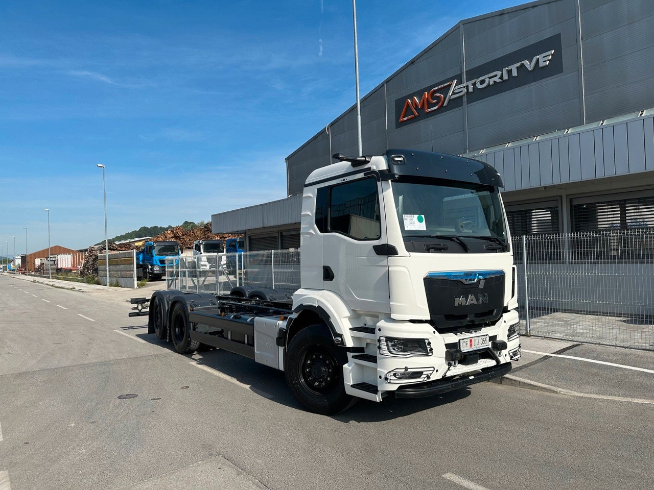 MAN TGS 26.520 6X2H-4BL Lenk-Lift 2xNebenantrieb - Шаси кабина: снимка 1 MAN TGS 26.520 6X2H-4BL Lenk-Lift 2xNebenantrieb - Шаси кабина: снимка 1