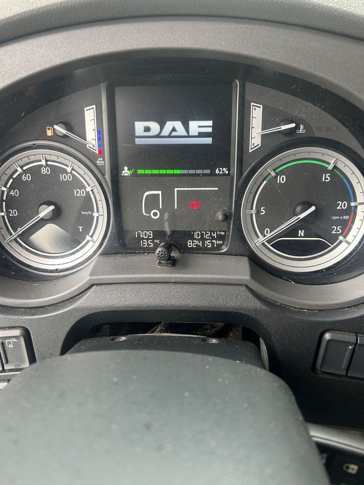 DAF XF 106.440 XF106-440 Space Cab, Full spoilers - Влекач: снимка 5 DAF XF 106.440 XF106-440 Space Cab, Full spoilers - Влекач: снимка 5