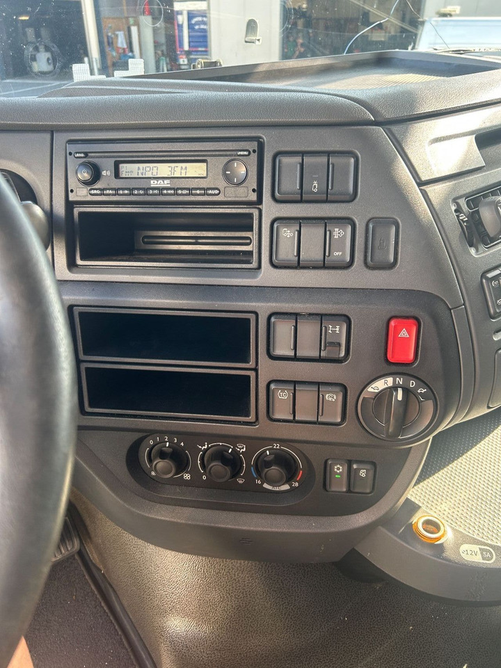 DAF XF 460 XF460 Super Space Cab - Влекач: снимка 4 DAF XF 460 XF460 Super Space Cab - Влекач: снимка 4