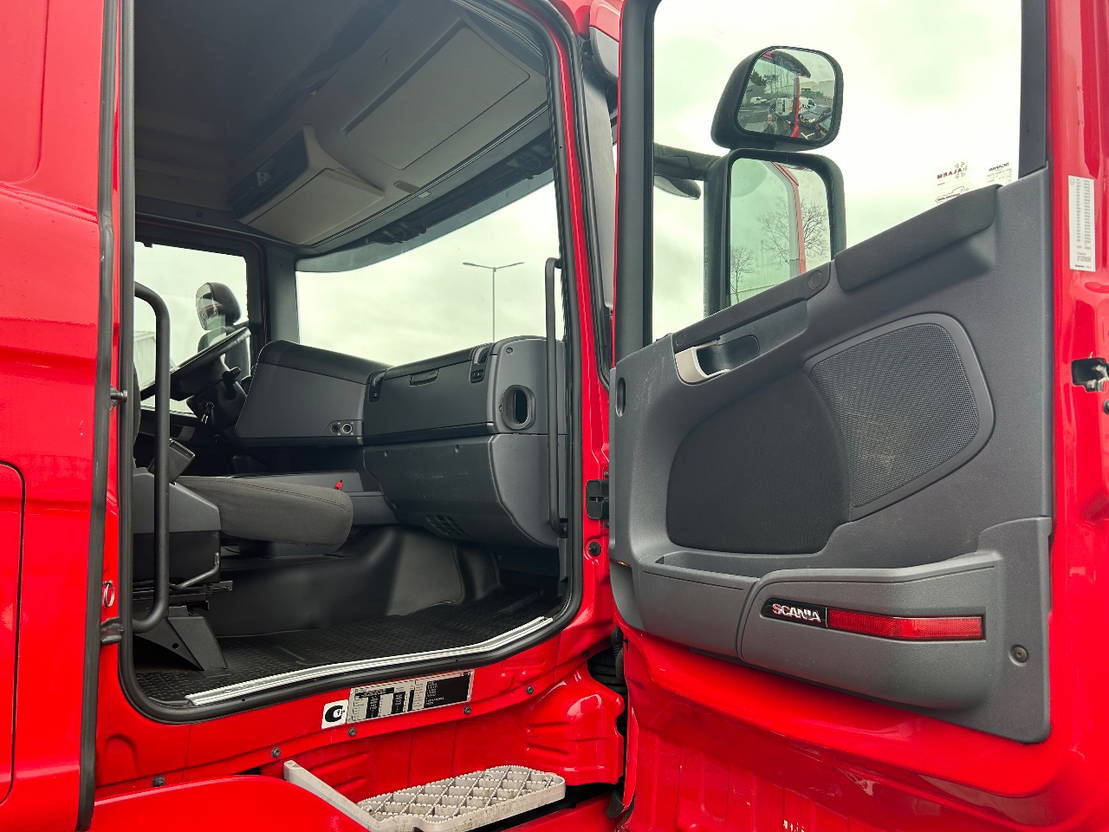 Scania R580 V8 R580 v8 Topline Retarder Full Airsuspension Double Glass - Влекач: снимка 3 Scania R580 V8 R580 v8 Topline Retarder Full Airsuspension Double Glass - Влекач: снимка 3