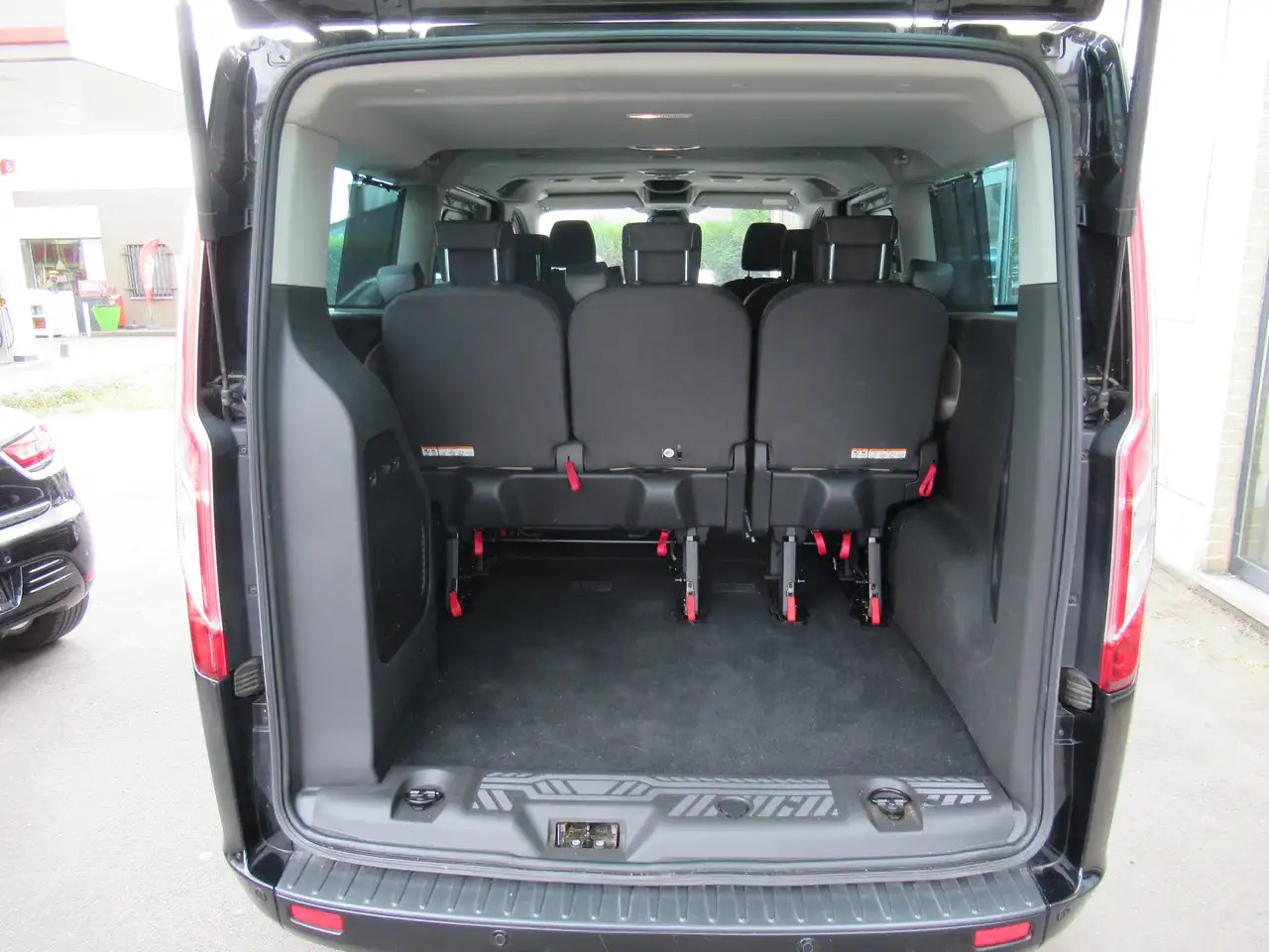 Ford Tourneo Custom 2.0 TDCi L2H1 - Друга техника: снимка 5 Ford Tourneo Custom 2.0 TDCi L2H1 - Друга техника: снимка 5