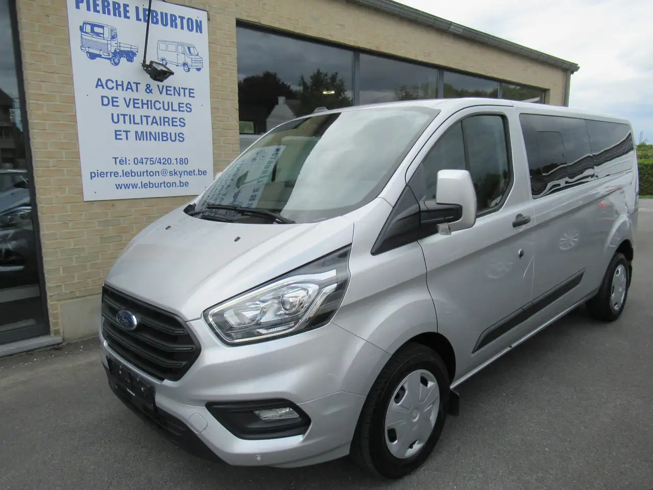 Ford Transit Custom 2.0 TDCi L2H1 Ambiente 23900€+TVA/BTW - Пътнически бус: снимка 1 Ford Transit Custom 2.0 TDCi L2H1 Ambiente 23900€+TVA/BTW - Пътнически бус: снимка 1