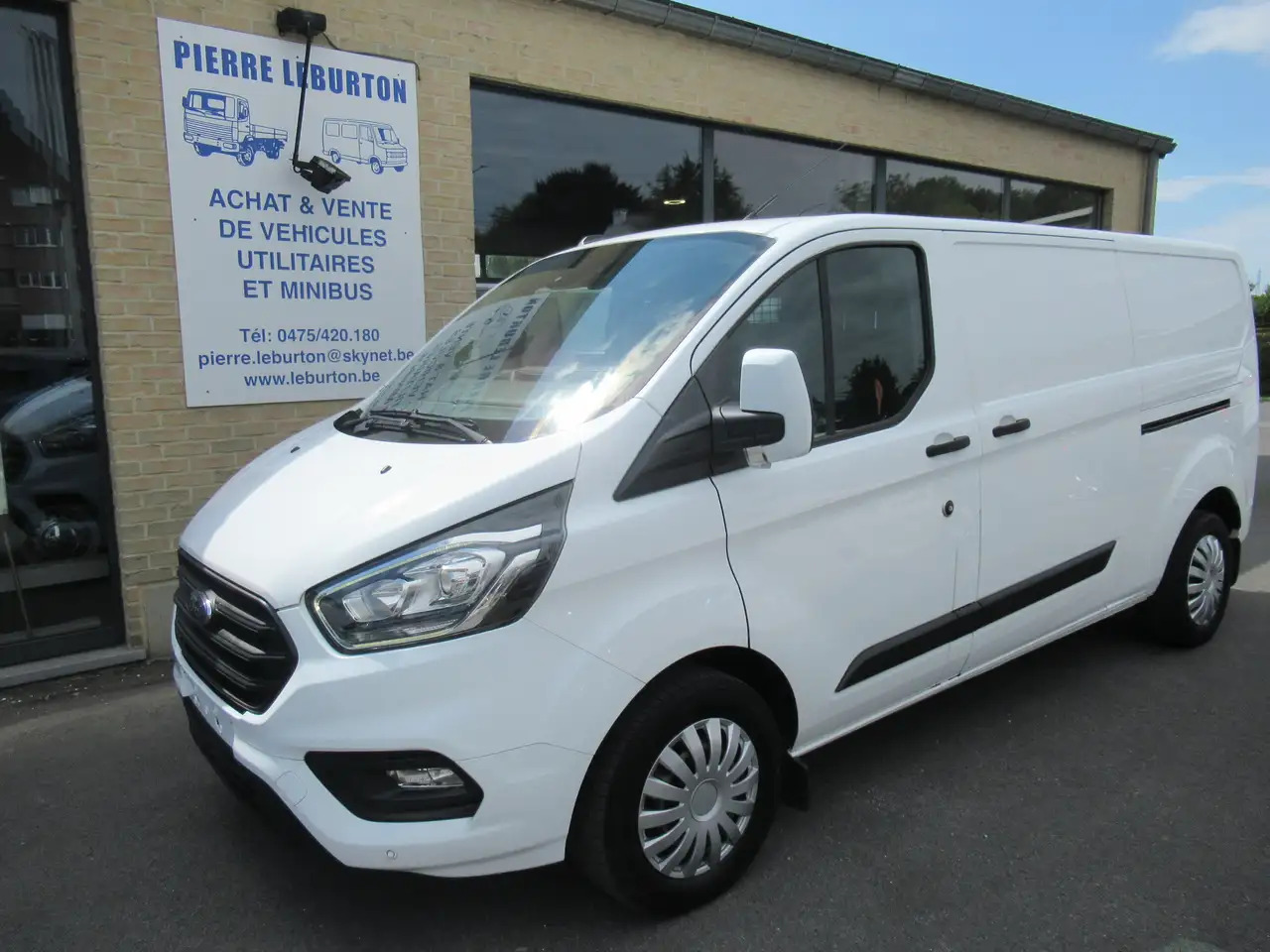 Ford Transit Custom L2, navi, cruis, clim 2PL 13900€+tva/btw - Малък ван: снимка 1 Ford Transit Custom L2, navi, cruis, clim 2PL 13900€+tva/btw - Малък ван: снимка 1