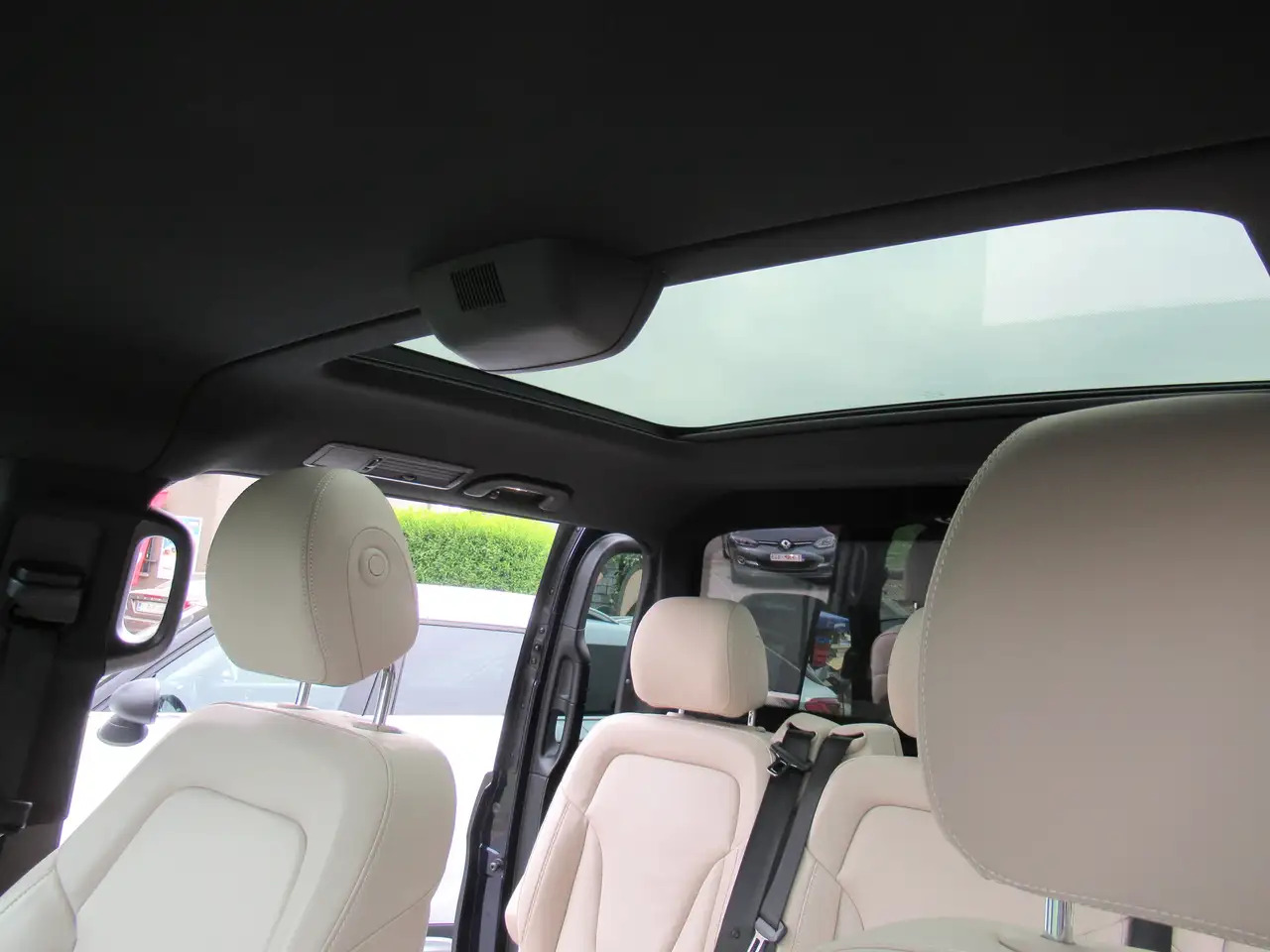 Бус с двойна кабина Mercedes-Benz V 300 d 4-Matic MWB toit pano 45000€+tva/btw: снимка 9