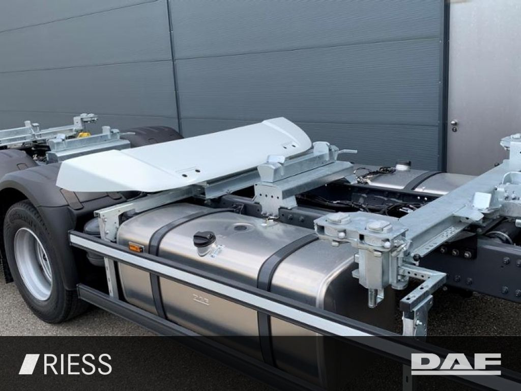 DAF XG 480 FAN 6X2 Multiwechsler 1120-1320 mm 2xAHK - Контейнеровоз/ Сменна каросерия камион: снимка 4 DAF XG 480 FAN 6X2 Multiwechsler 1120-1320 mm 2xAHK - Контейнеровоз/ Сменна каросерия камион: снимка 4