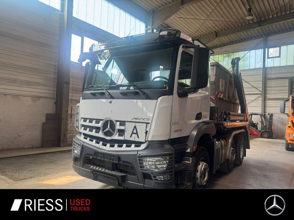 Mercedes-Benz Arocs 2546 L 6x2 Meiller Absetzer Navi AUT AHK - Самосвал камион: снимка 1 Mercedes-Benz Arocs 2546 L 6x2 Meiller Absetzer Navi AUT AHK - Самосвал камион: снимка 1