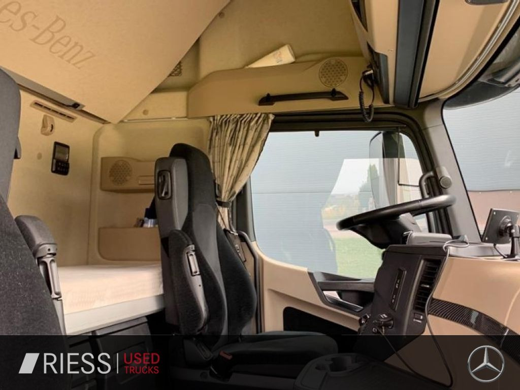 Mercedes-Benz Actros Edition 2 BiXenon KlimaA Navi Massage - Влекач: снимка 5 Mercedes-Benz Actros Edition 2 BiXenon KlimaA Navi Massage - Влекач: снимка 5