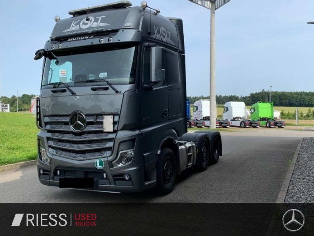 Mercedes-Benz Actros Edition 2 BiXenon KlimaA Navi Massage - Влекач: снимка 2 Mercedes-Benz Actros Edition 2 BiXenon KlimaA Navi Massage - Влекач: снимка 2
