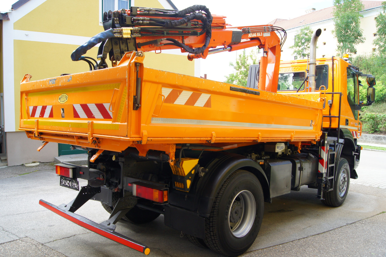 IVECO 190T33 Trakker 4x4/ATLAS 85.2/Euro5/Winterdienst/Streuer - Самосвал камион: снимка 5 IVECO 190T33 Trakker 4x4/ATLAS 85.2/Euro5/Winterdienst/Streuer - Самосвал камион: снимка 5