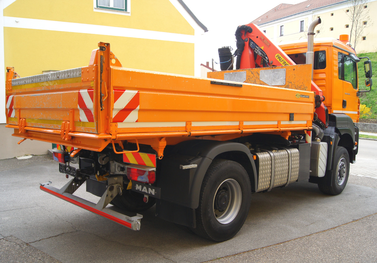 MAN TGA 18.350 BL 4x4/Euro4/TÜV/PK 9501/Winterdienst - Самосвал камион, Камион с кран: снимка 4 MAN TGA 18.350 BL 4x4/Euro4/TÜV/PK 9501/Winterdienst - Самосвал камион, Камион с кран: снимка 4