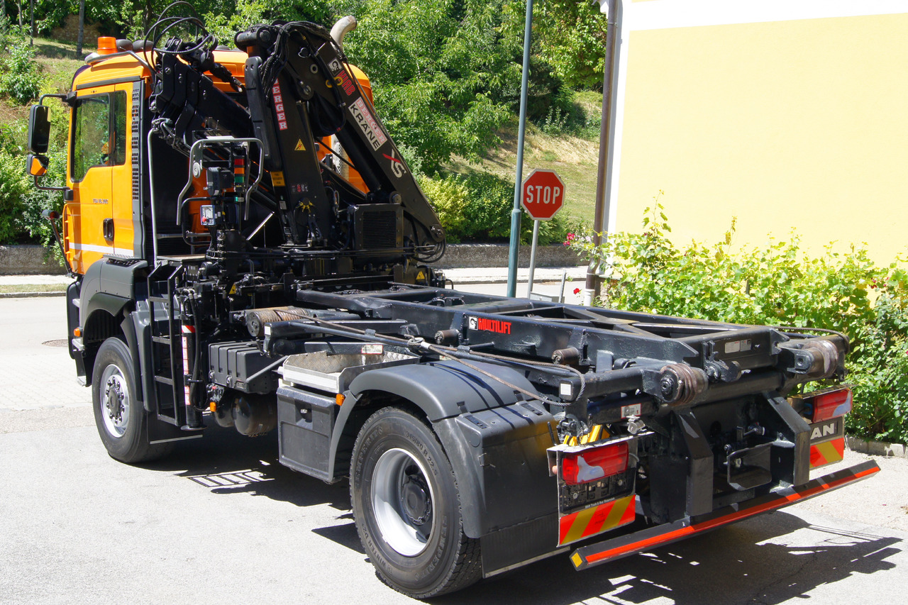 MAN TGA 18.360 BL 4x4/Euro 4/TÜV/HIAB 111/MULTILIFT/Winterdienst - Мултилифт с кука камион, Камион с кран: снимка 4 MAN TGA 18.360 BL 4x4/Euro 4/TÜV/HIAB 111/MULTILIFT/Winterdienst - Мултилифт с кука камион, Камион с кран: снимка 4