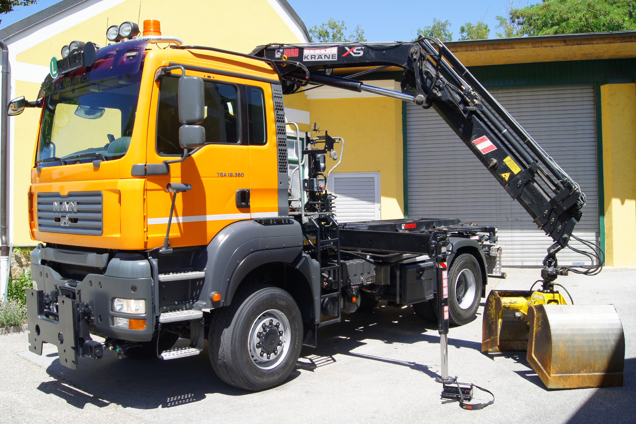 MAN TGA 18.360 BL 4x4/Euro4/TÜV/HIAB 111/MULTILIFT/Winterdienst - Камион с кабелна система, Камион с кран: снимка 2 MAN TGA 18.360 BL 4x4/Euro4/TÜV/HIAB 111/MULTILIFT/Winterdienst - Камион с кабелна система, Камион с кран: снимка 2