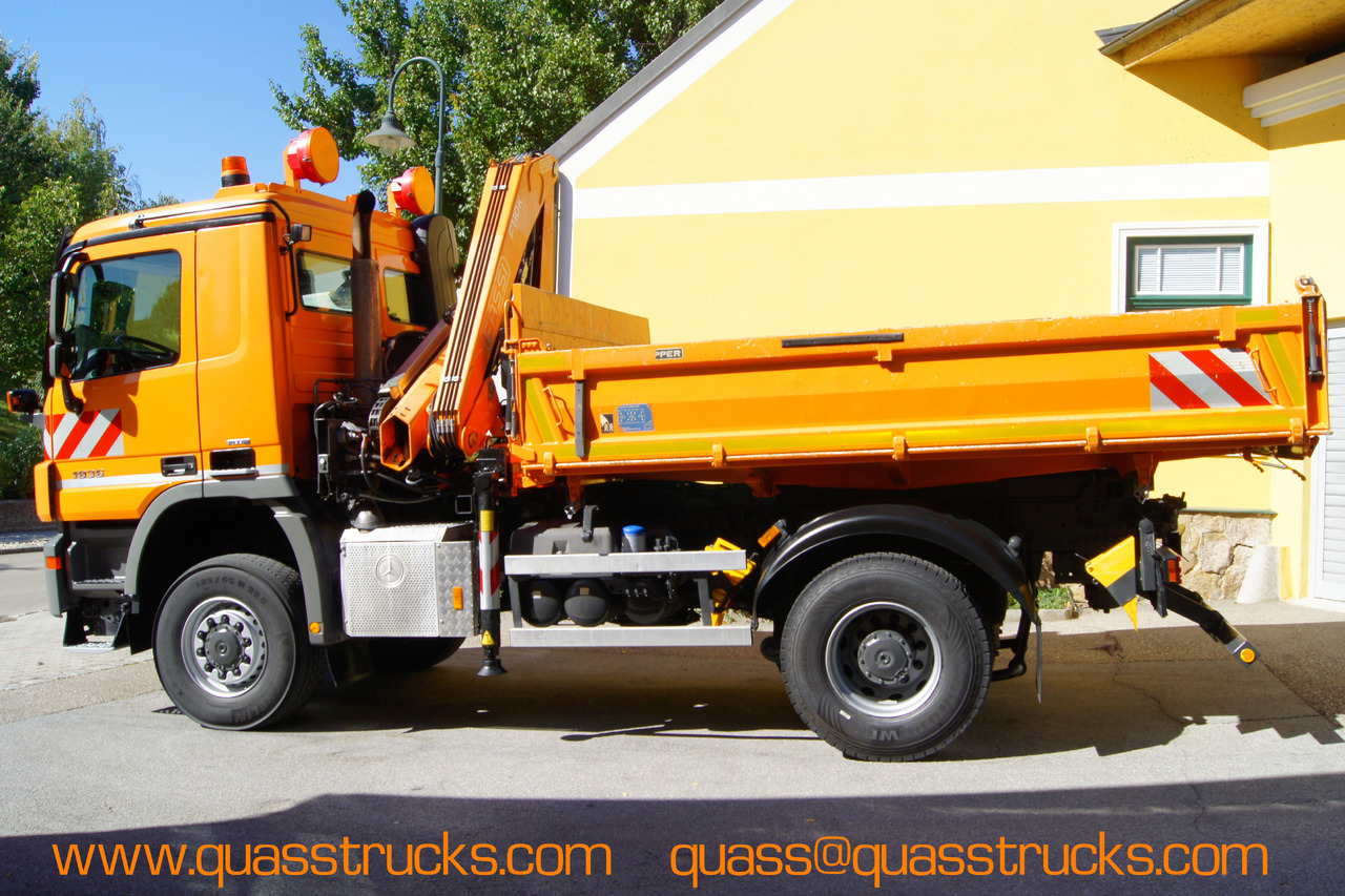 MERCEDES-BENZ ACTROS 1836 /4x4/TÜV/FASSI 110/MEILLER/Winterdienst/Wechselsystem - Снегорин: снимка 2 MERCEDES-BENZ ACTROS 1836 /4x4/TÜV/FASSI 110/MEILLER/Winterdienst/Wechselsystem - Снегорин: снимка 2