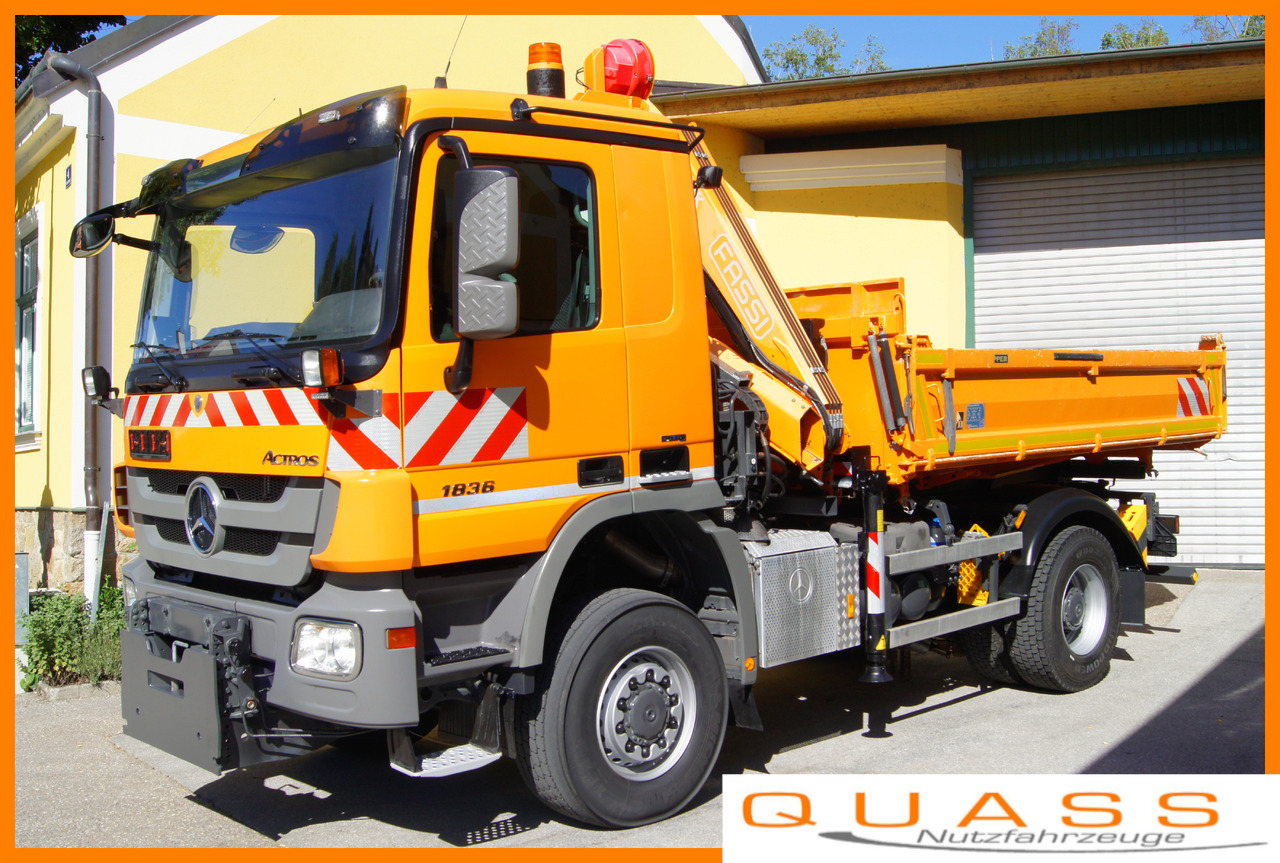 MERCEDES-BENZ ACTROS 1836 /4x4/TÜV/FASSI 110/MEILLER/Winterdienst/Wechselsystem - Снегорин: снимка 1 MERCEDES-BENZ ACTROS 1836 /4x4/TÜV/FASSI 110/MEILLER/Winterdienst/Wechselsystem - Снегорин: снимка 1