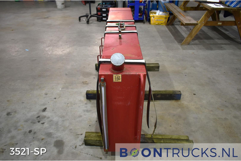 Onbekend BRANDSTOFTANK | L 30 x W 183 x H 77 cm * ca 400 L - Резервоар за гориво: снимка 3 Onbekend BRANDSTOFTANK | L 30 x W 183 x H 77 cm * ca 400 L - Резервоар за гориво: снимка 3