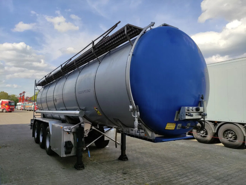 Burg 26165 liter Tankoplegger 1 kamer MET RVS Pomp - Полуремарке цистерна: снимка 5 Burg 26165 liter Tankoplegger 1 kamer MET RVS Pomp - Полуремарке цистерна: снимка 5