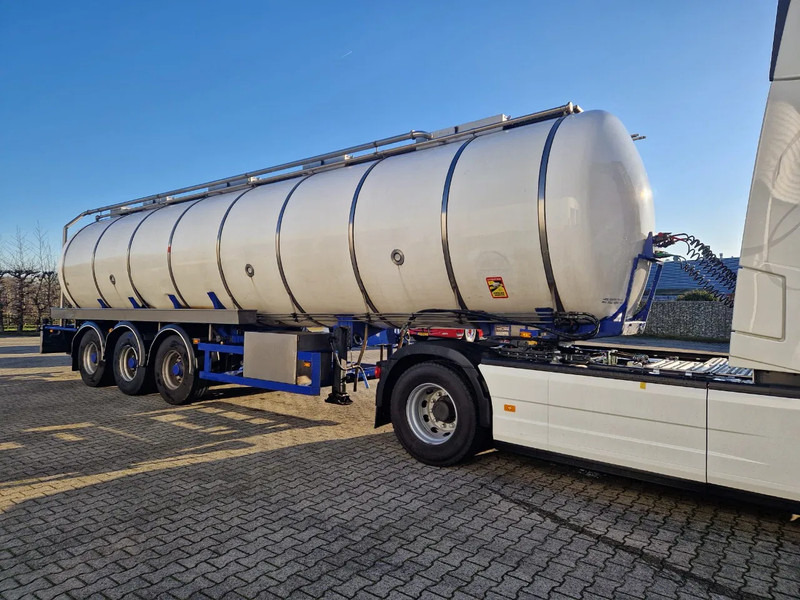 Dijkstra 34000 liter tankoplegger met Vogelsang pomp (MET NIEUWE APK !!) - Полуремарке цистерна: снимка 5 Dijkstra 34000 liter tankoplegger met Vogelsang pomp (MET NIEUWE APK !!) - Полуремарке цистерна: снимка 5