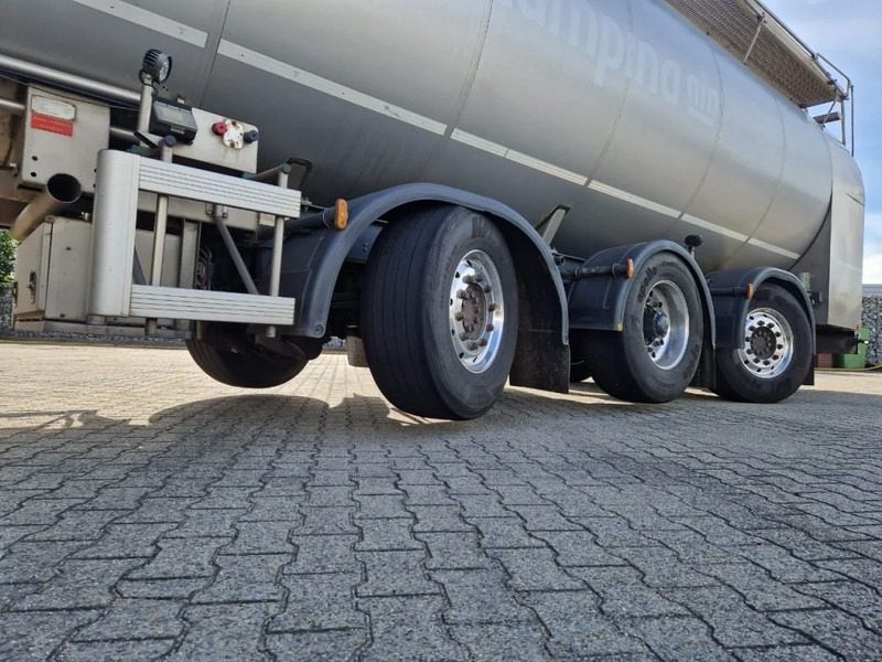G.magyar 36000 liter geïsoleerde intra / melk tankoplegger met VSE Besturing en pomp - Полуремарке цистерна: снимка 5 G.magyar 36000 liter geïsoleerde intra / melk tankoplegger met VSE Besturing en pomp - Полуремарке цистерна: снимка 5