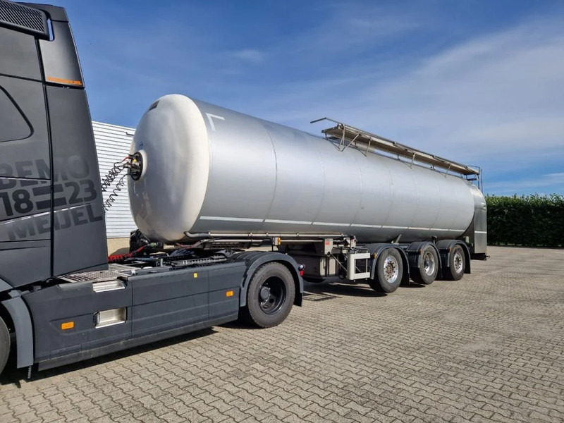 G.magyar 36000 liter geïsoleerde intra / melk tankoplegger met VSE Besturing en pomp - Полуремарке цистерна: снимка 1 G.magyar 36000 liter geïsoleerde intra / melk tankoplegger met VSE Besturing en pomp - Полуремарке цистерна: снимка 1