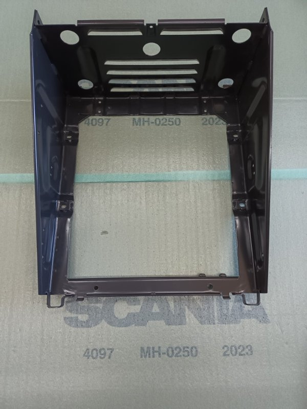 SCANIA BATTERY BOX - 367510 - Акумулатор за Камион: снимка 1 SCANIA BATTERY BOX - 367510 - Акумулатор за Камион: снимка 1