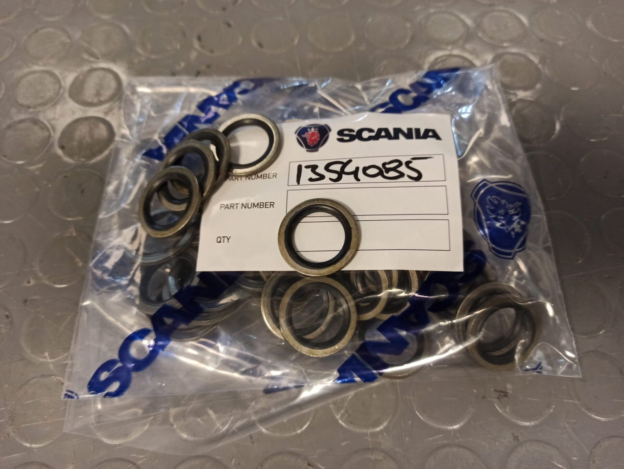 SCANIA GASKET 1354085 - Подложка за двигател за Камион: снимка 1 SCANIA GASKET 1354085 - Подложка за двигател за Камион: снимка 1