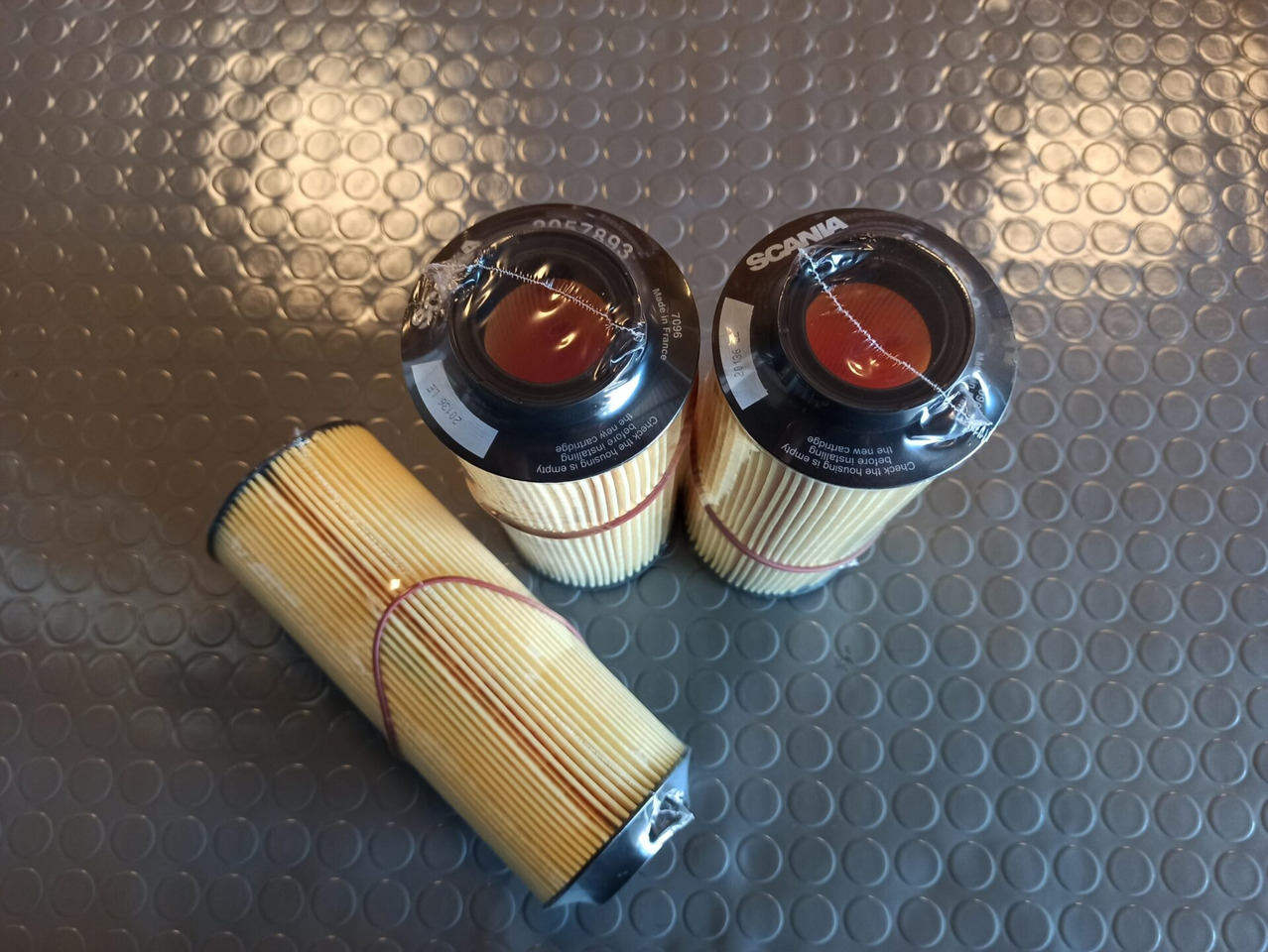 SCANIA OIL FILTER - 2057893 - Маслен филтър за Камион: снимка 1 SCANIA OIL FILTER - 2057893 - Маслен филтър за Камион: снимка 1