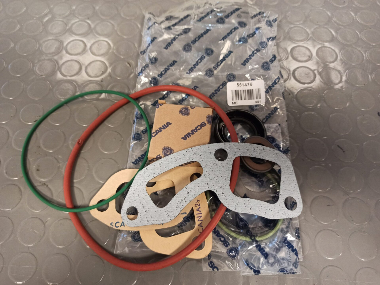 SCANIA REPAIR KIT COOLANT PUMP - 551476 - Помпа за охлаждаща течност за Камион: снимка 1 SCANIA REPAIR KIT COOLANT PUMP - 551476 - Помпа за охлаждаща течност за Камион: снимка 1