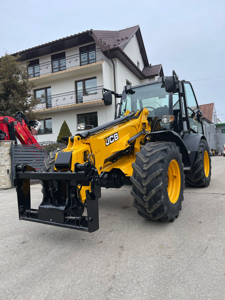 JCB TM320s - Телескопичен колесен товарач: снимка 1 JCB TM320s - Телескопичен колесен товарач: снимка 1