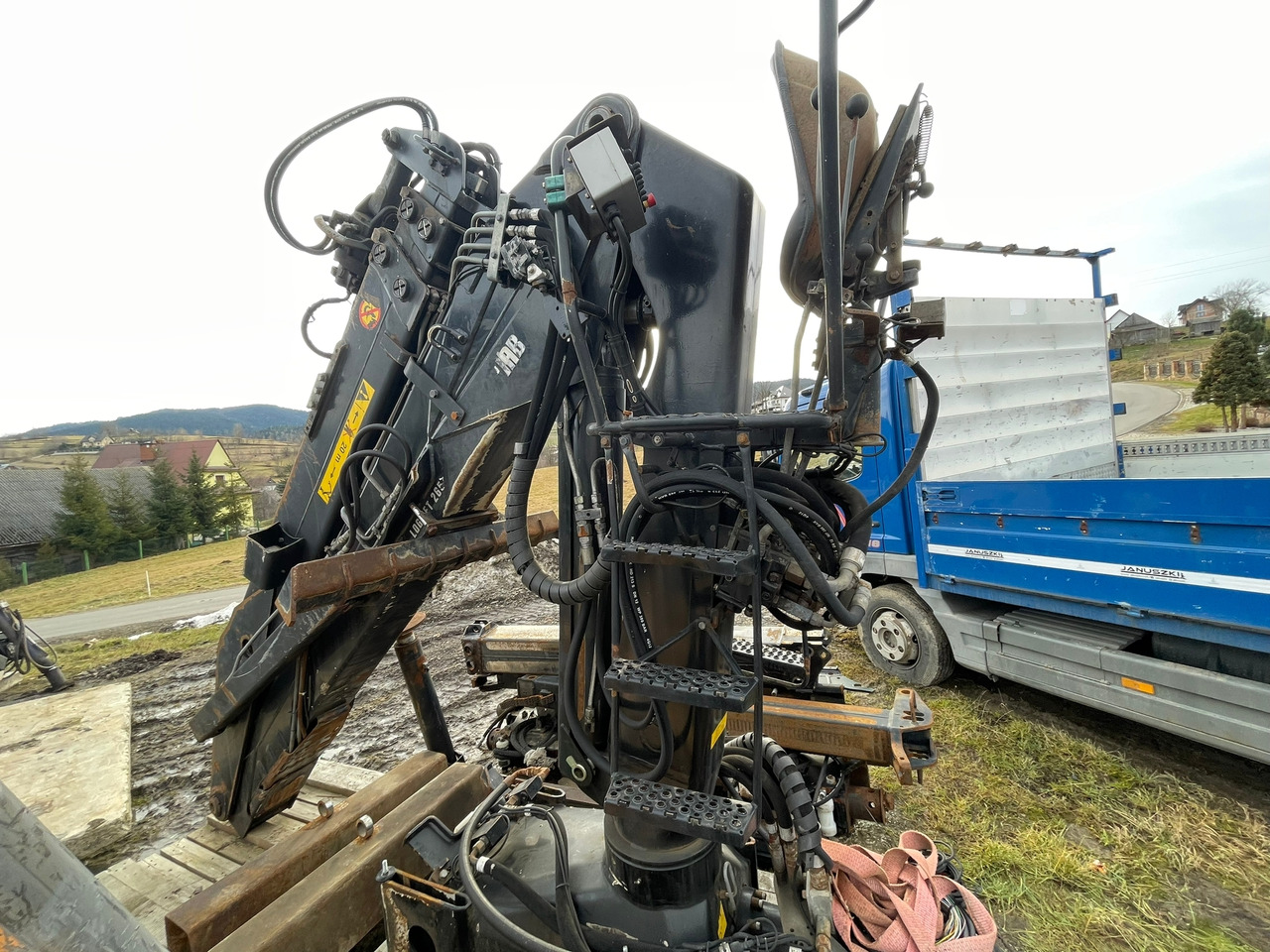 LOGLIFT 265 Z - Кран за камион: снимка 1 LOGLIFT 265 Z - Кран за камион: снимка 1
